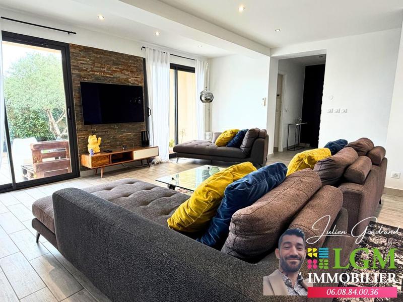 Maison - 121 m² - 5 pièces