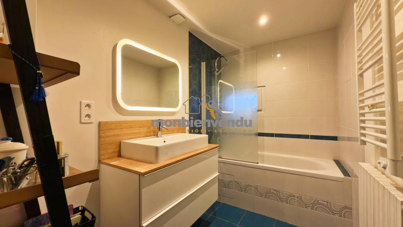 Maison - 99 m² - 5 pièces