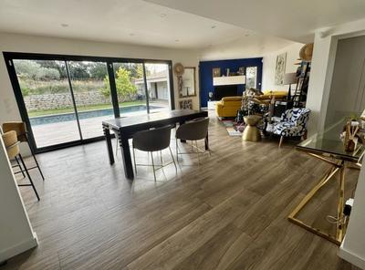 Villa - 166 m² - 5 pièces