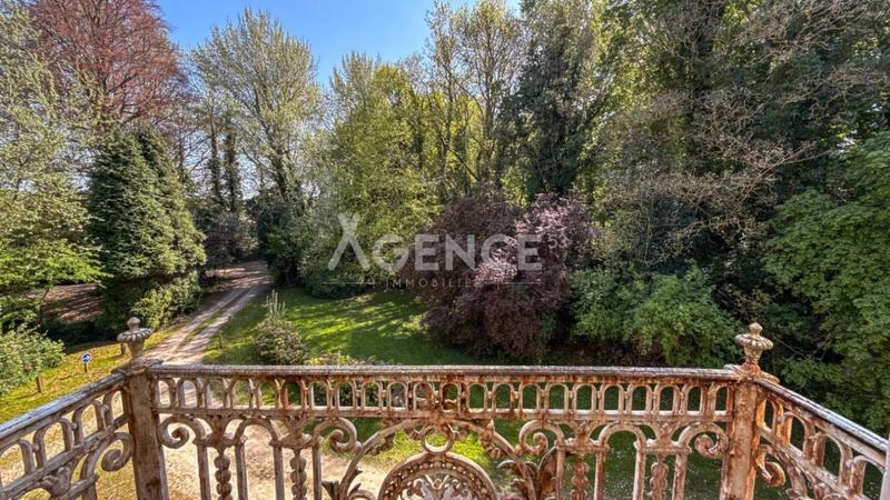 Château - 550 m² - 17 pièces