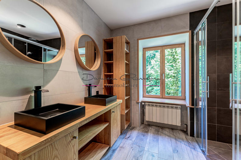 Propriété - 800 m² - 14 pièces