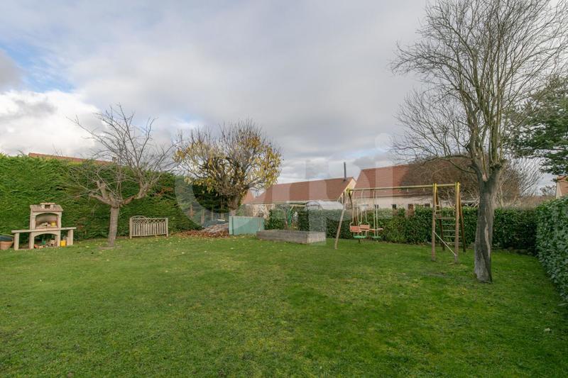 Maison - 99 m² - 4 pièces