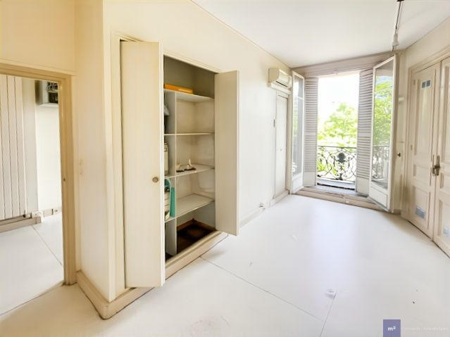 Bureau - 177 m² - 9 pièces