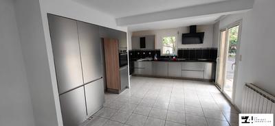 Maison traditionnelle - 141 m² - 5 pièces