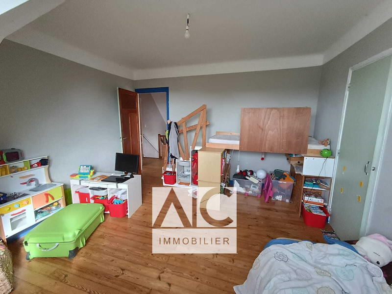 Maison - 104 m² - 5 pièces
