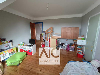 Maison - 104 m² - 5 pièces