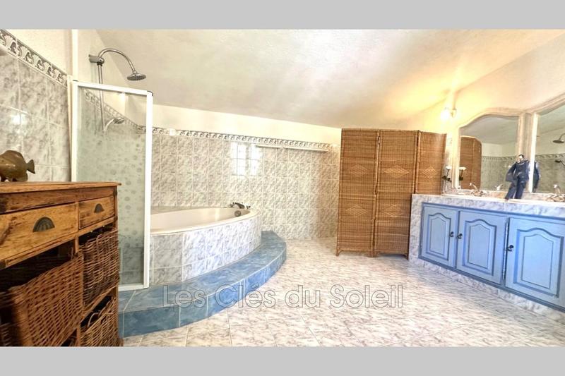 Villa - 163 m² - 6 pièces