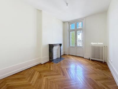 Appartement - 91 m² - 4 pièces