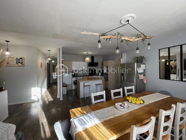 Villa - 200 m² - 10 pièces