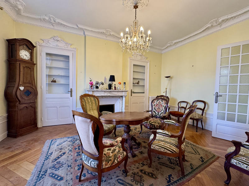 Appartement - 122 m² - 5 pièces