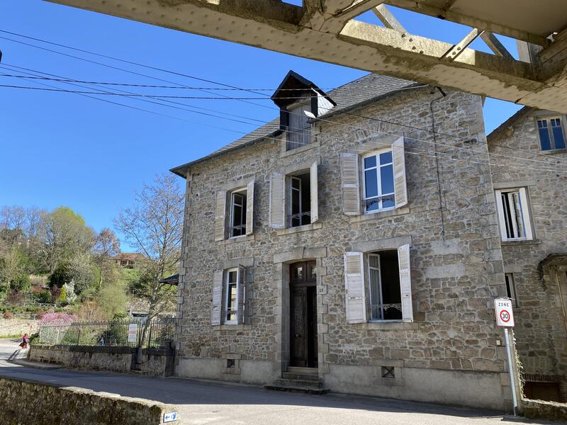 Maison ancienne - 137 m² - 6 pièces