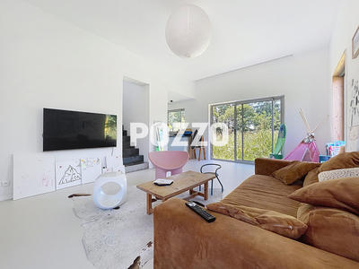 Maison - 107 m² - 4 pièces