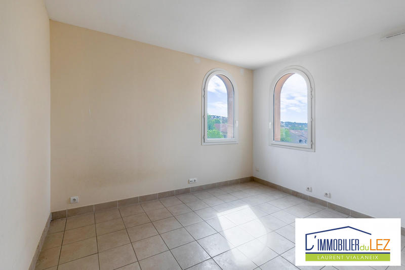 Maison - 202 m² - 8 pièces