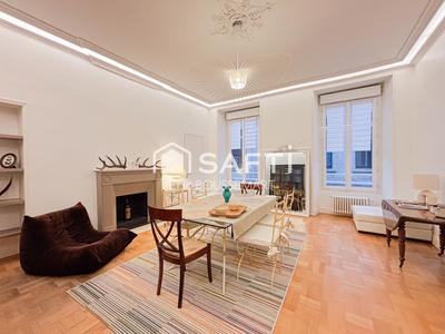 Appartement - 135 m² - 6 pièces