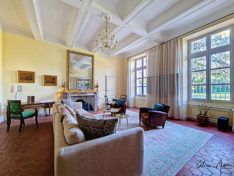 Château - 1 452 m² - 29 pièces