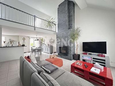 Maison - 160 m² - 7 pièces