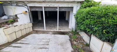 Entrepôt - 260 m² - 1 pièce