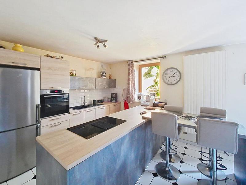 Maison - 278 m² - 13 pièces