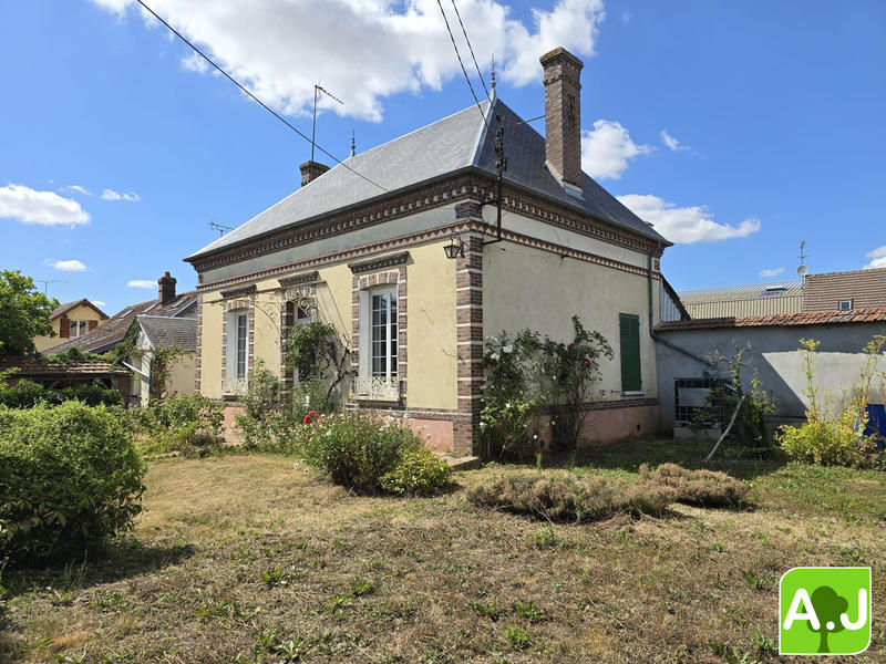 Maison - 88 m² - 4 pièces