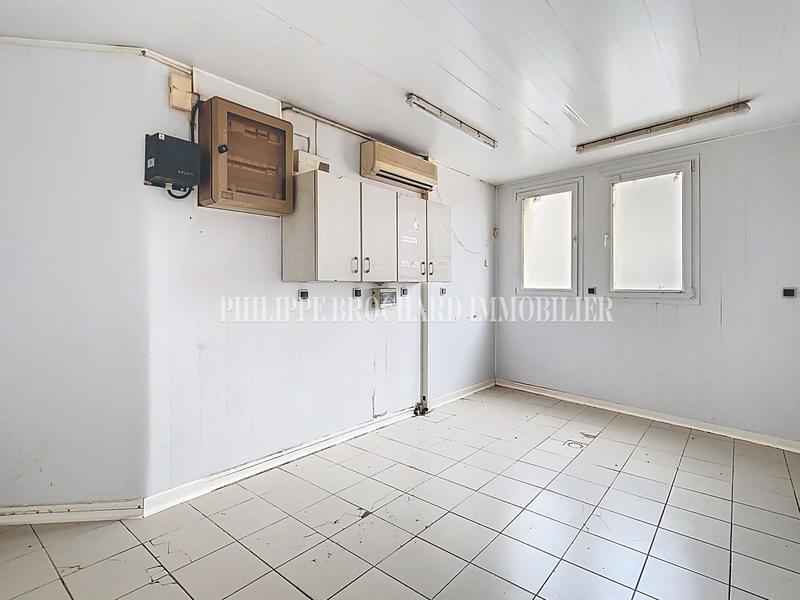 Local d'activités - 104 m²