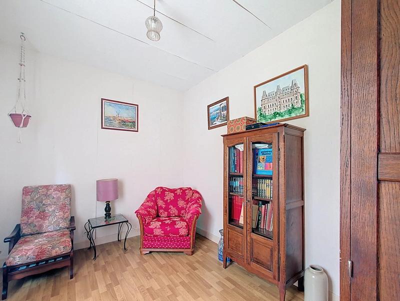 Maison - 170 m² - 9 pièces