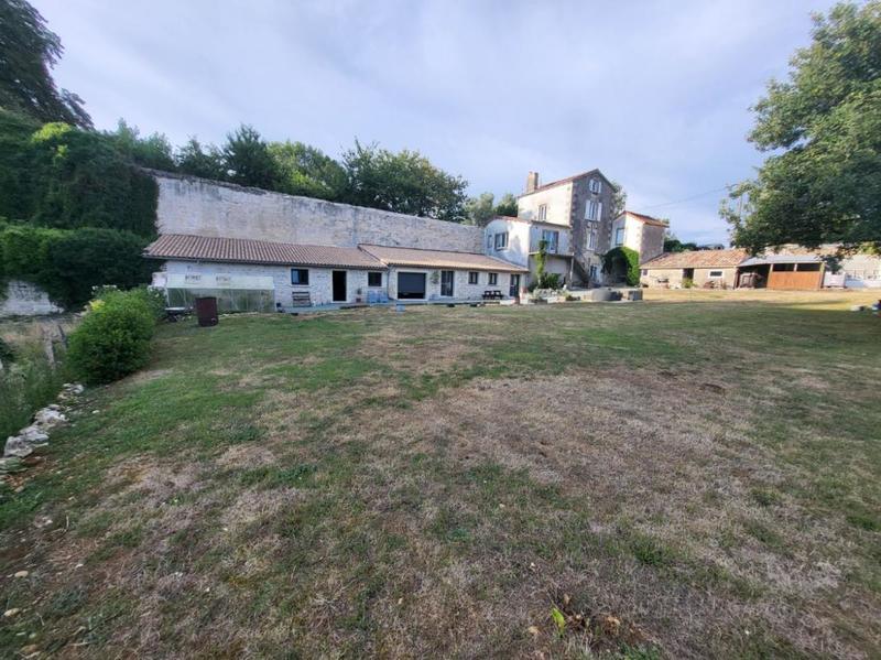 Maison - 182 m² - 7 pièces