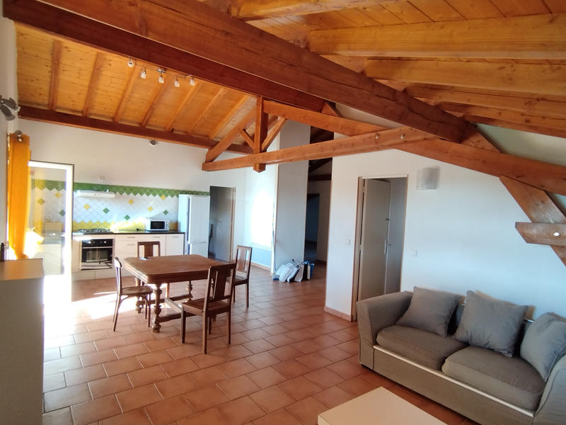 Maison - 270 m² - 9 pièces