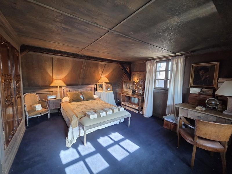 Maison - 230 m² - 6 pièces