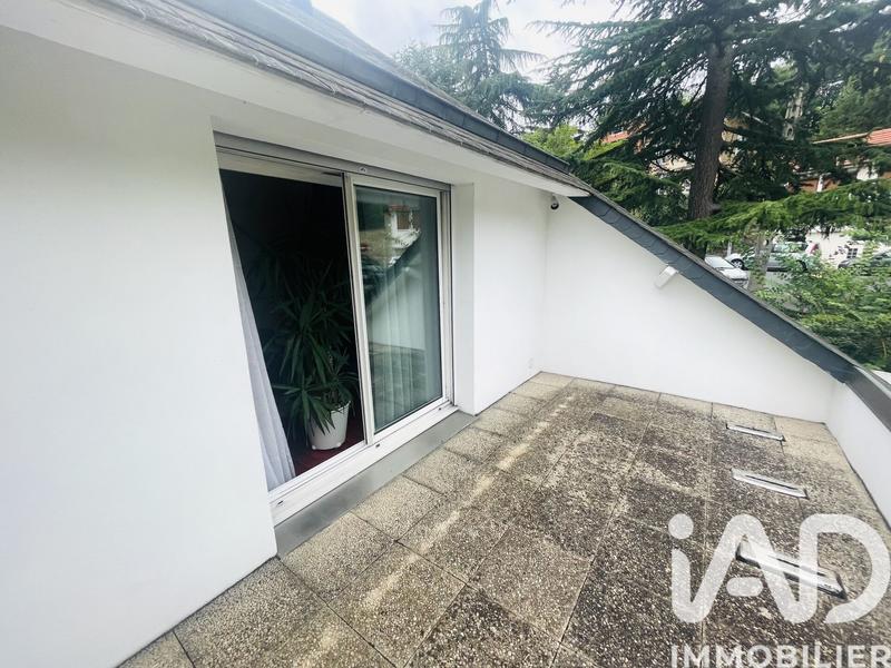 Maison - 180 m² - 8 pièces