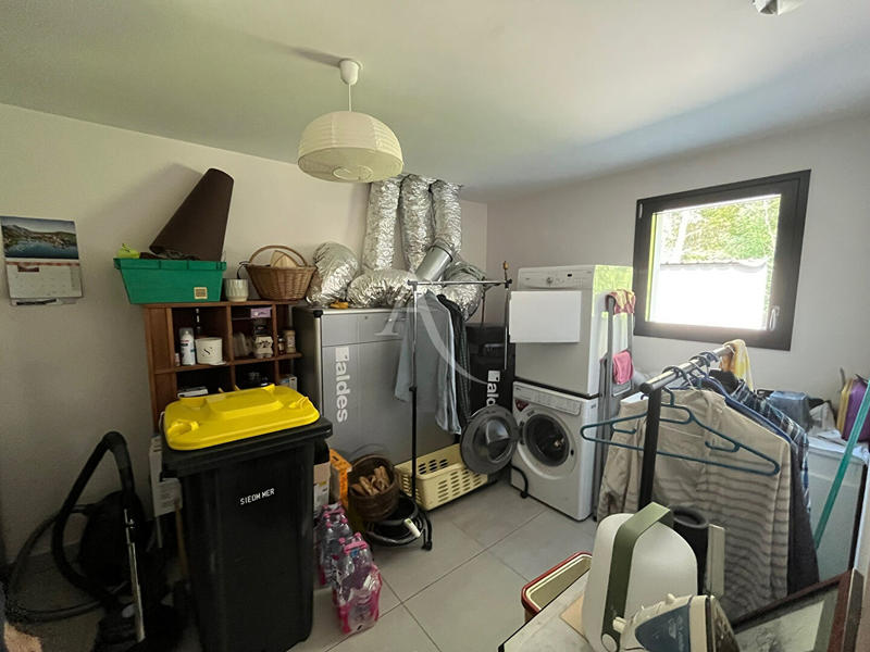 Maison - 182 m² - 6 pièces