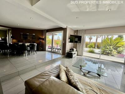 Maison - 218 m² - 7 pièces