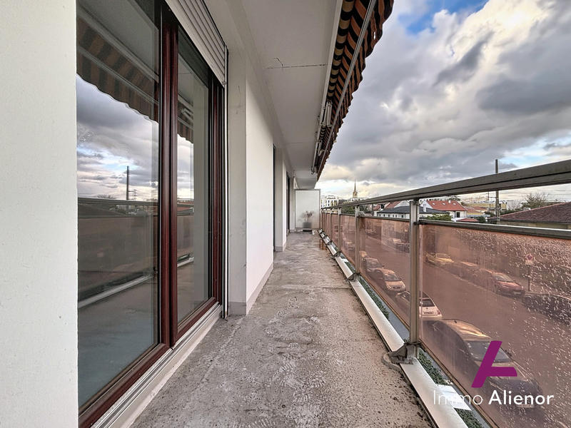 Appartement - 93 m² - 4 pièces