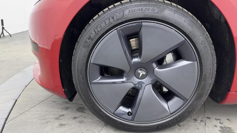 Tesla Model 3 Autonomie Standard Plus Rwd