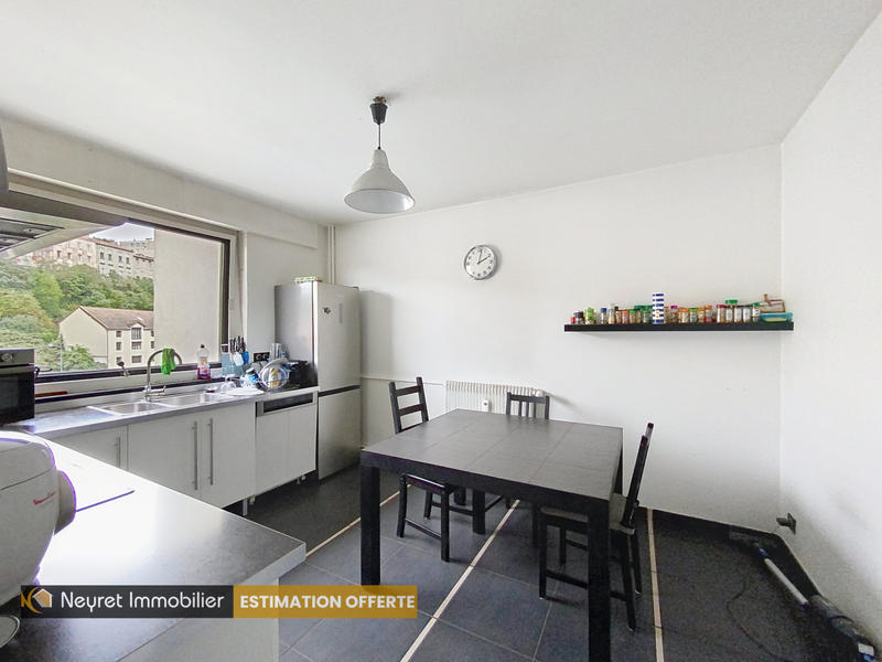 Appartement - 125 m² - 5 pièces