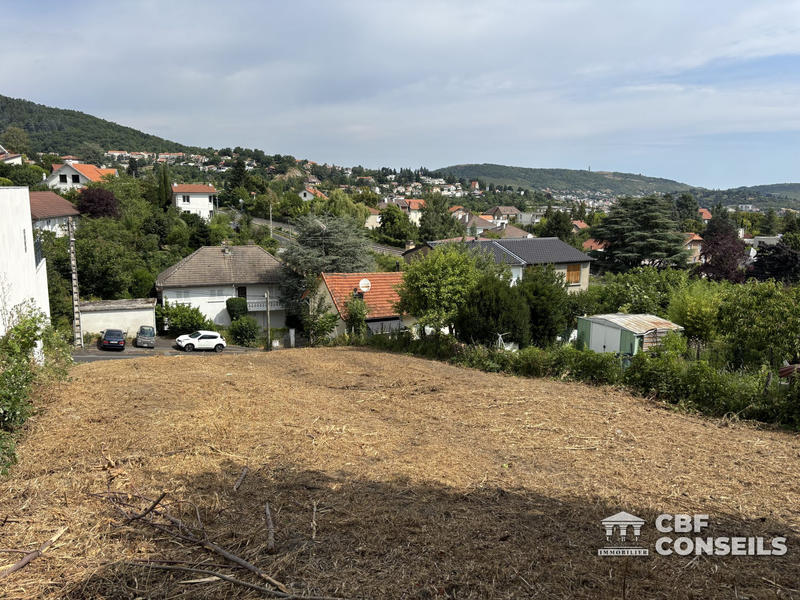 Terrain - 883 m²