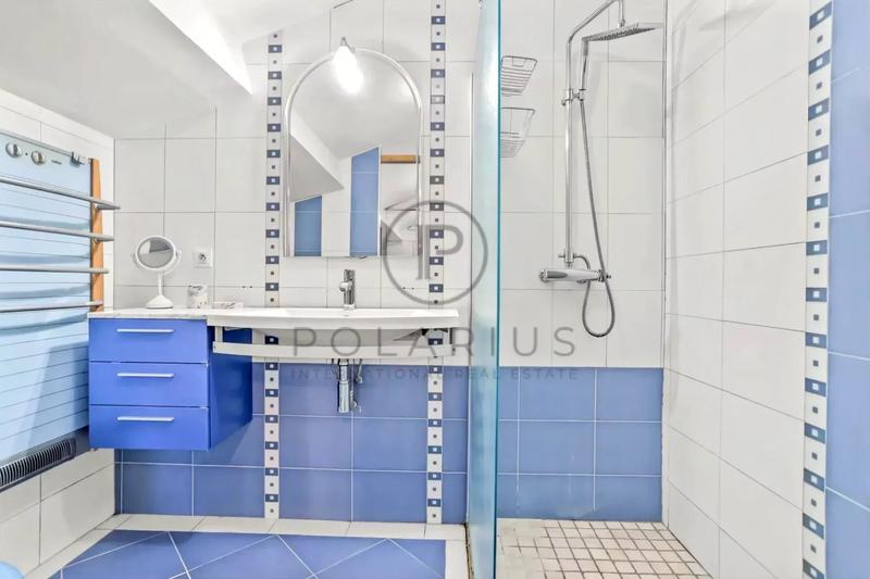 Villa - 350 m² - 9 pièces