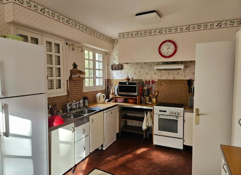 Maison - 181 m² - 8 pièces