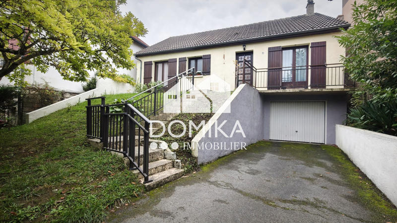 Maison traditionnelle - 93 m² - 4 pièces