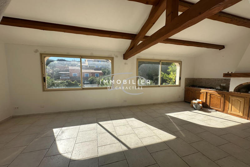 Maison - 300 m² - 14 pièces