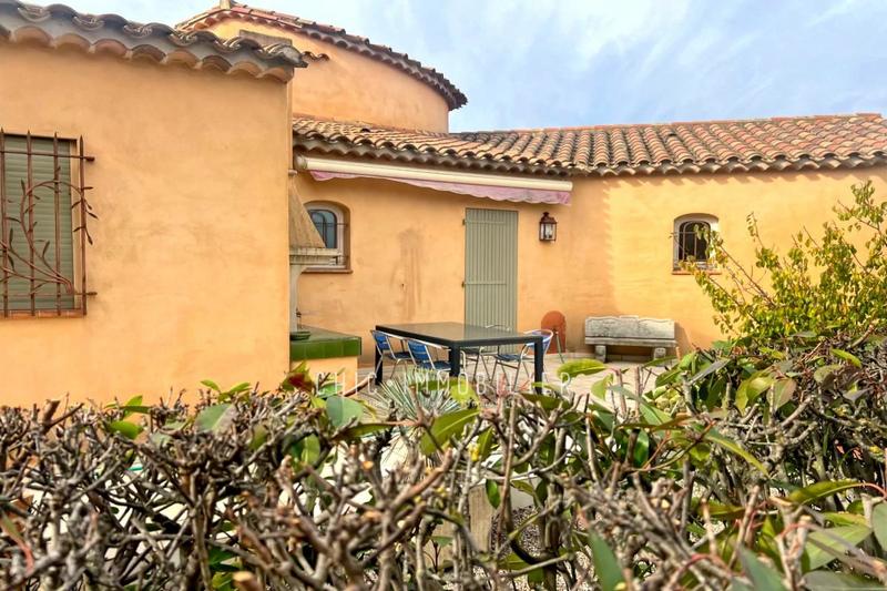 Maison - 208 m² - 6 pièces