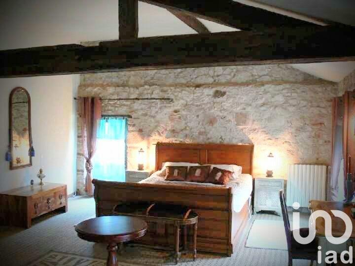 Maison - 400 m² - 8 pièces