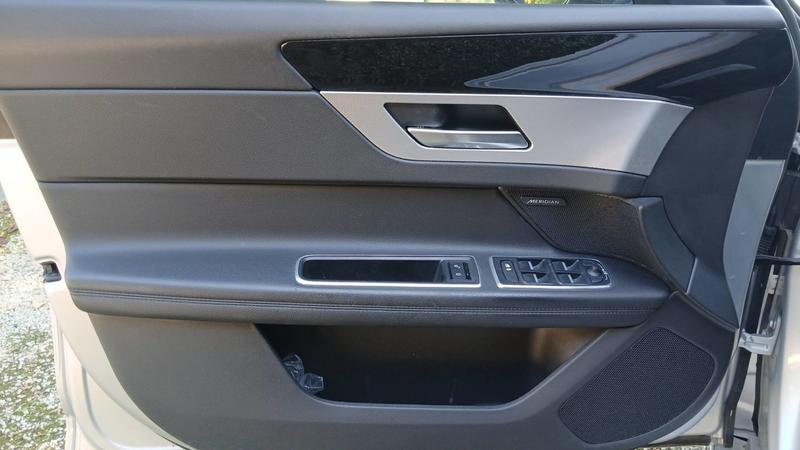 Jaguar Xf 2.0 250 Bva8 Business Prestige - Automatique Toit ouvrant