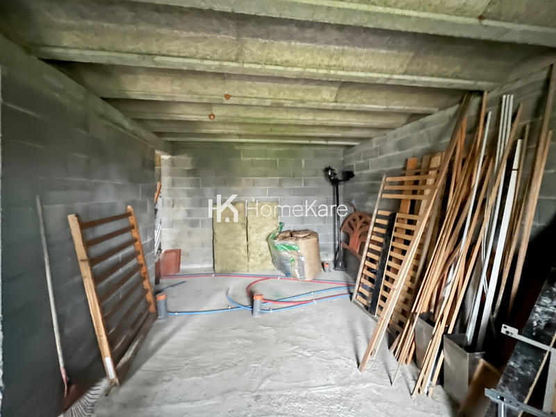 Maison - 220 m² - 6 pièces