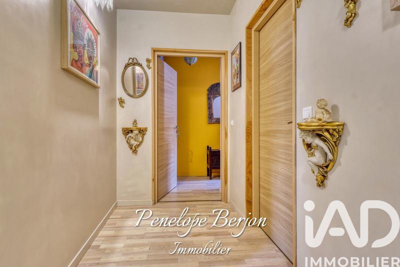 Maison - 575 m² - 15 pièces