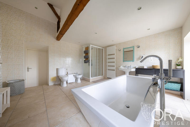 Maison ancienne - 214 m² - 10 pièces