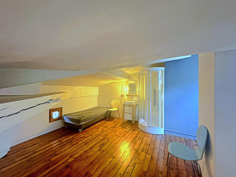 Appartement - 100 m² - 4 pièces