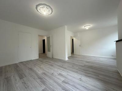 Appartement ancien - 70 m² - 3 pièces