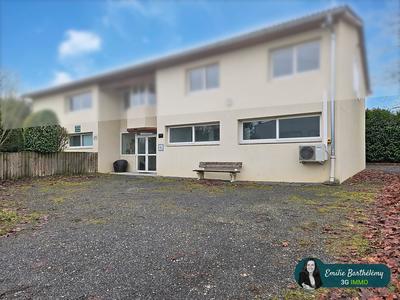 Local commercial - 173 m² - 4 pièces