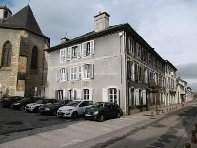 Maison - 212 m² - 8 pièces