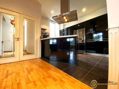 Appartement - 145 m² - 7 pièces